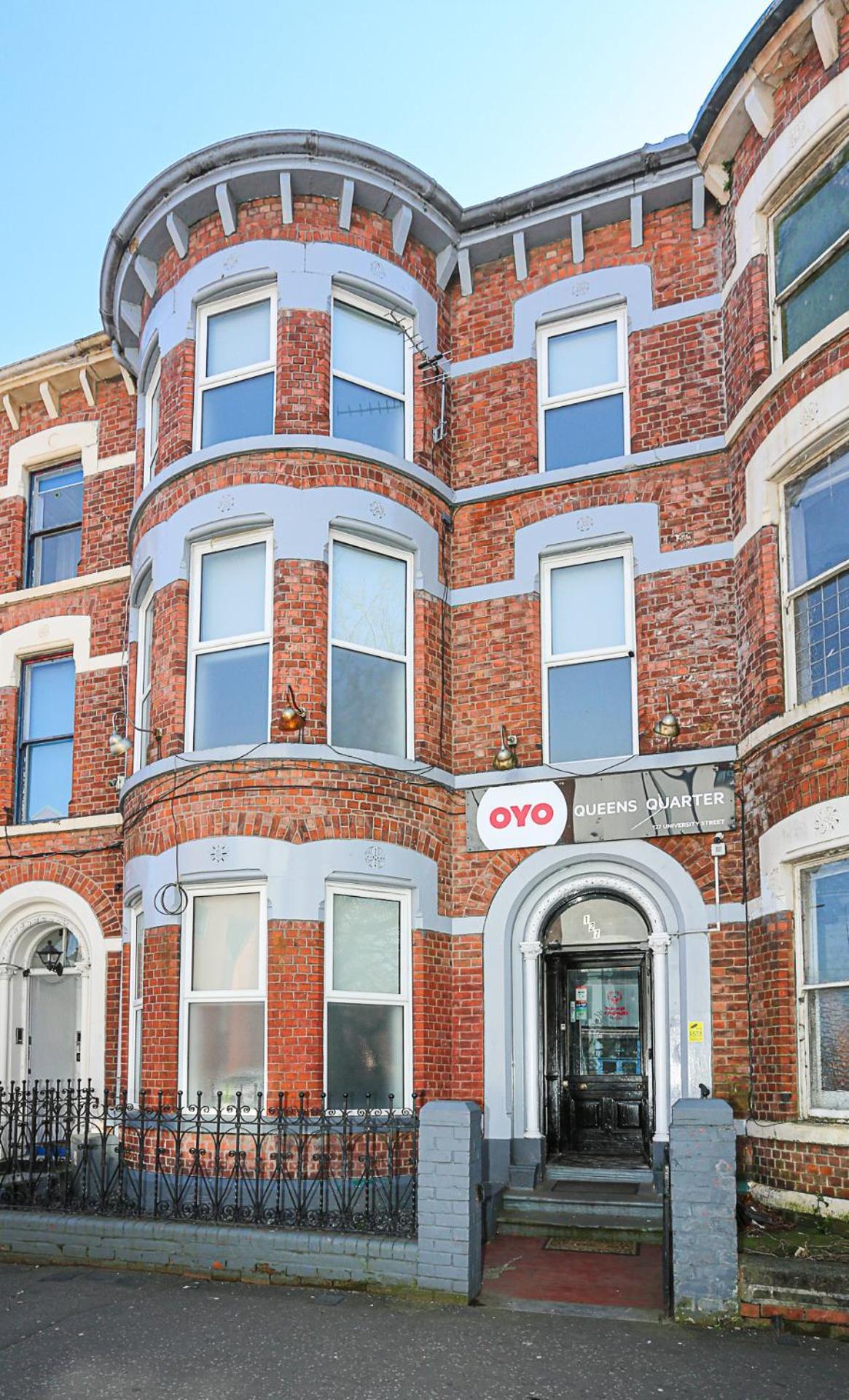 Oyo Queens Quarter Belfast Exterior foto